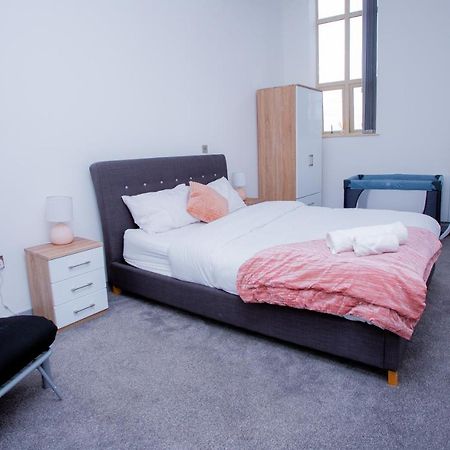 Spacious Urban City Apartment Донкастер Экстерьер фото